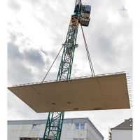 Betonplatte am Kran Nahaufnahme