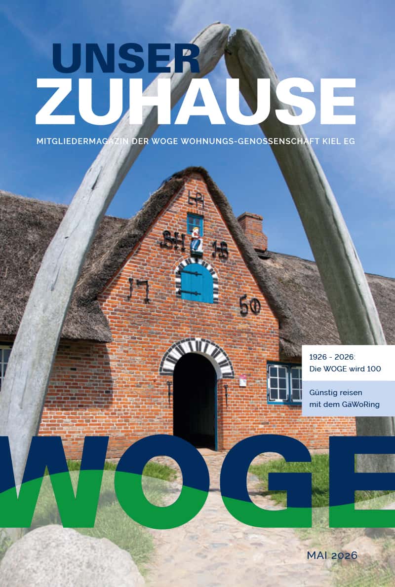 Titelbild des WOGE-Mitgliedermagazins „Unser Zuhause“ – Ausgabe Mai 2026 zum 100-jährigen Jubiläum der WOGE Wohnungs-Genossenschaft Kiel eG.