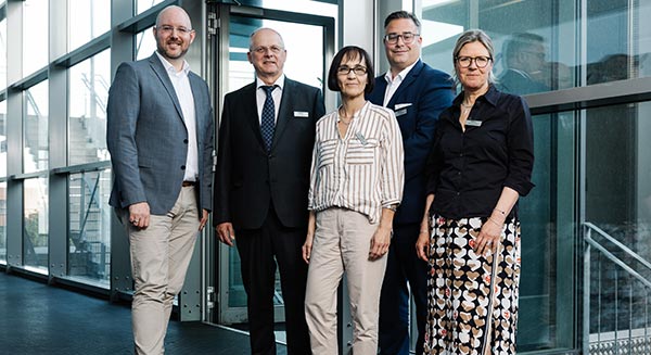 Aufsichtsrat Foto 5 Personen