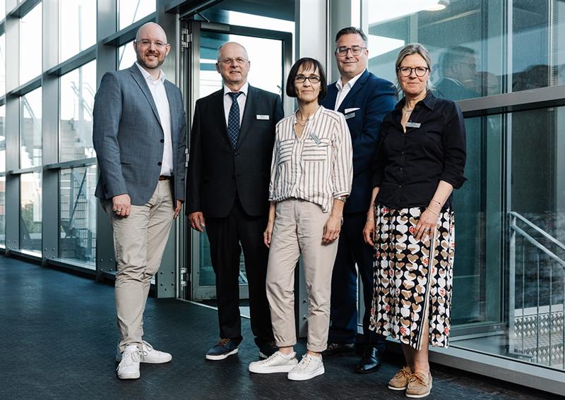 Aufsichtsrat Foto 5 Personen